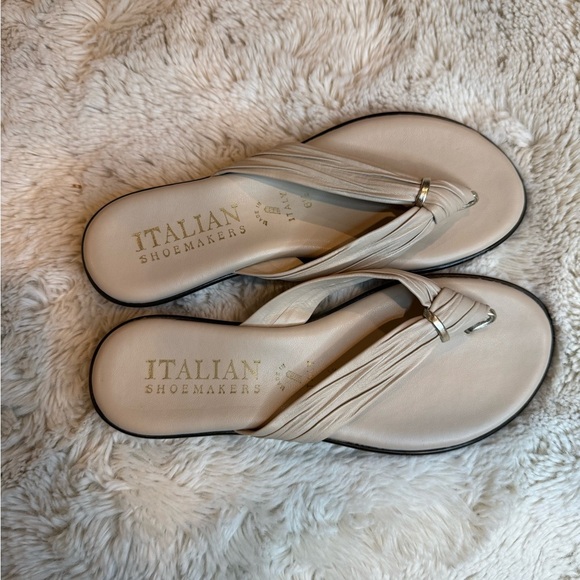 Italian Shoemakers Beige Sandals - Picture 2 of 7